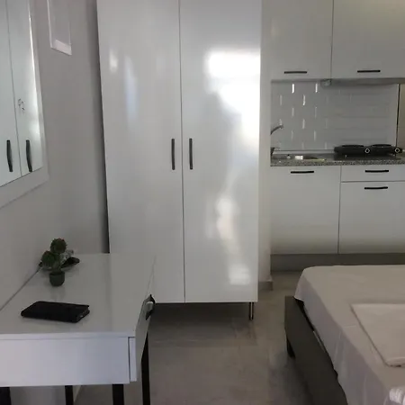 Kathy Rooms Λεπτοκαρυά